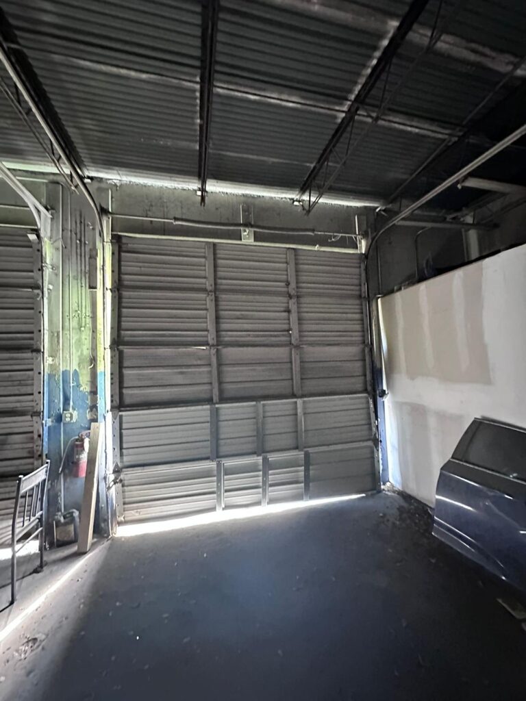 Choosing the Best Garage Door for Florida's Climate